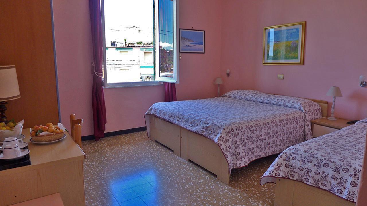 Bed And Breakfast Gioiello Celle Ligure Exterior foto